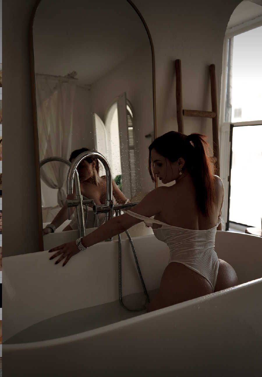 A playful frame from Miranda Faith nude — online in Campo Grande