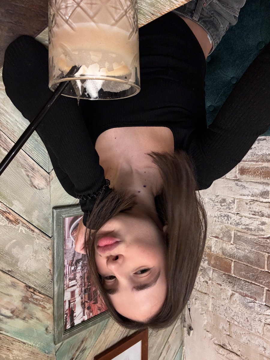 Fresh photos, fresh mood — Tina online in Campo Grande